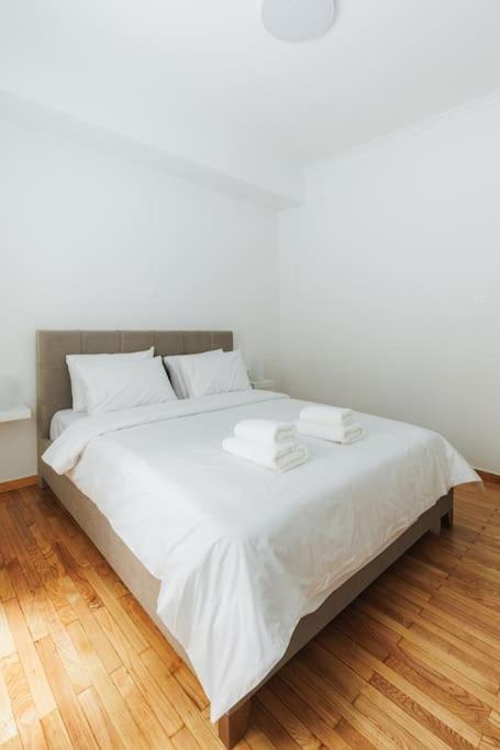 Comfy Shelter In Downtown Apartment Athens