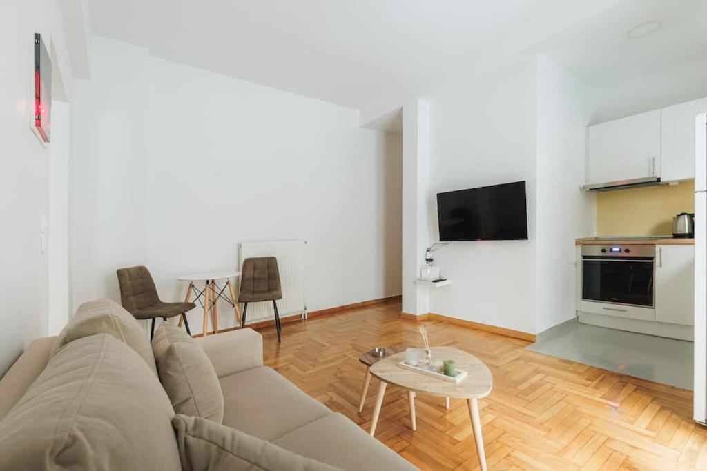 Comfy Shelter In Downtown Appartement Athene